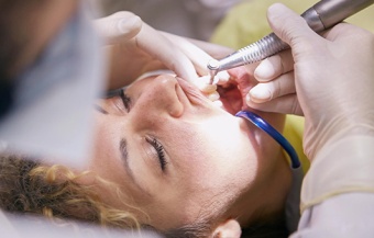 Слюноотсос стоматологический одноразовый со съемным наконечником (синий) 100 шт./уп.