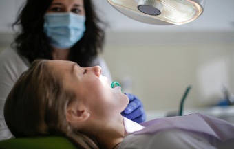 Слюноотсос стоматологический одноразовый со съемным наконечником (зеленый) 100 шт./уп.